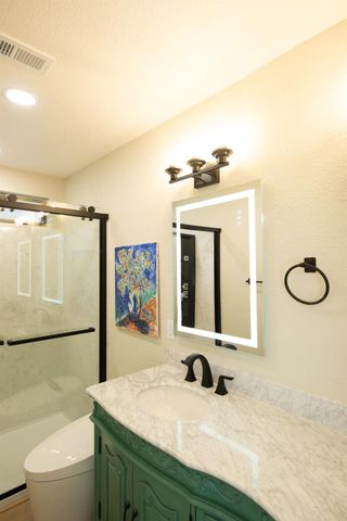 892 River Bluff Dr, Oakdale, CA 95361