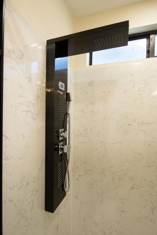 892 River Bluff Dr, Oakdale, CA 95361