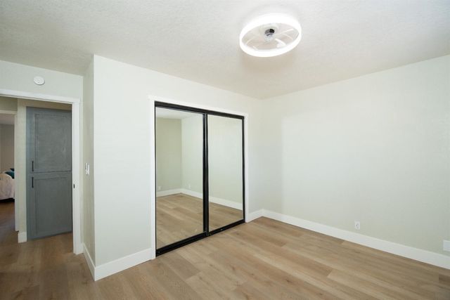 892 River Bluff Dr, Oakdale, CA 95361