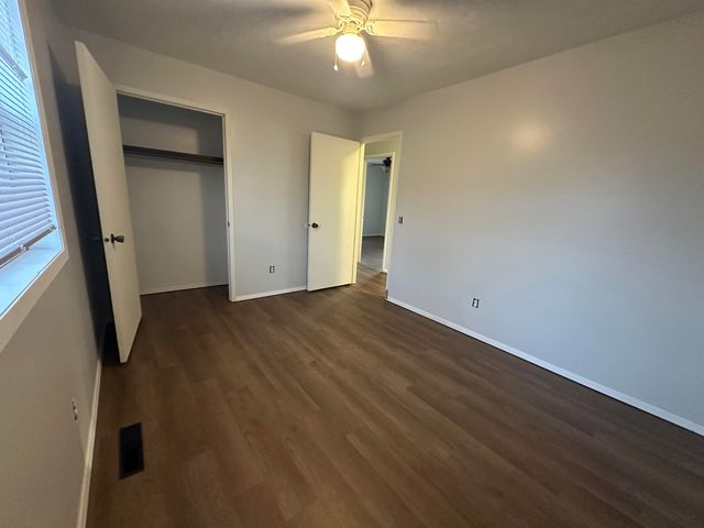 717 Hillcrest Avenue, Nixa, MO 65714