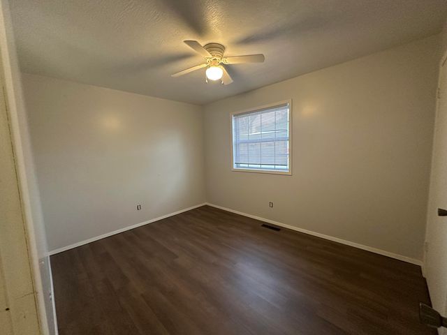 717 Hillcrest Avenue, Nixa, MO 65714