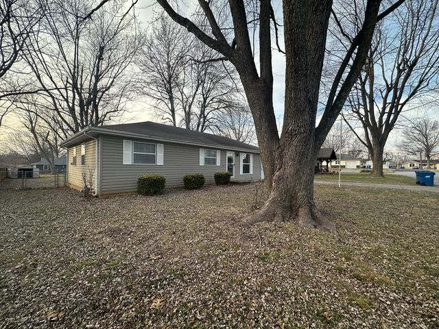 717 Hillcrest Avenue, Nixa, MO 65714