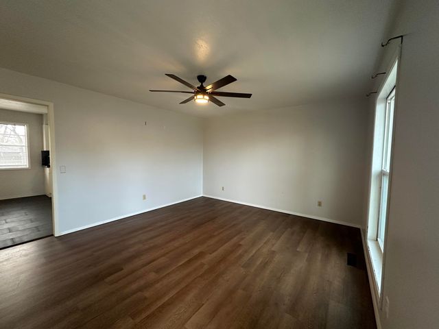 717 Hillcrest Avenue, Nixa, MO 65714