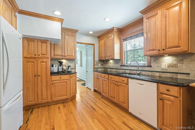 98 Ludlam Road, Monroe, NY 10950