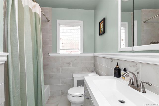 48 Ann Street, Glen Cove, NY 11542