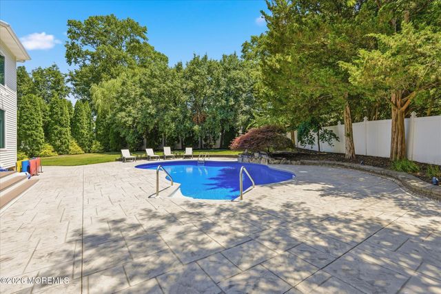 756 Opatut Court, Toms River, NJ 08753