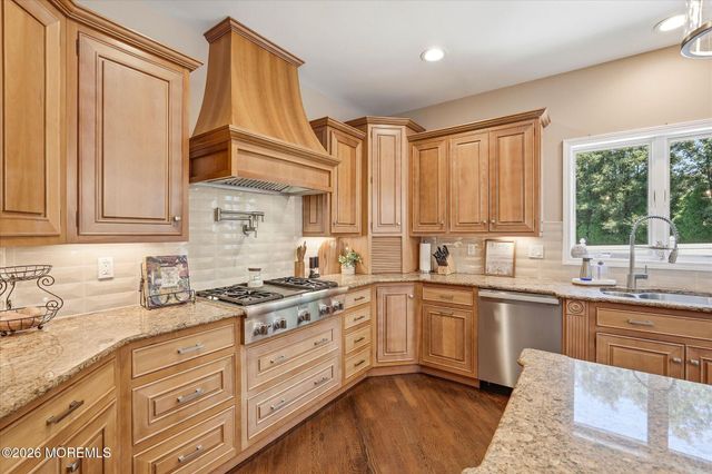 756 Opatut Court, Toms River, NJ 08753