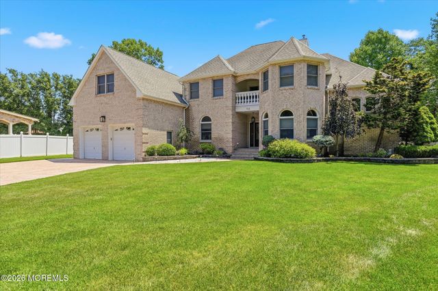 756 Opatut Court, Toms River, NJ 08753