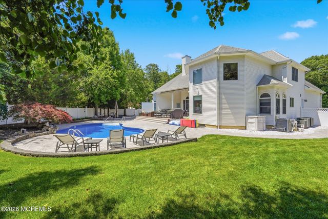756 Opatut Court, Toms River, NJ 08753