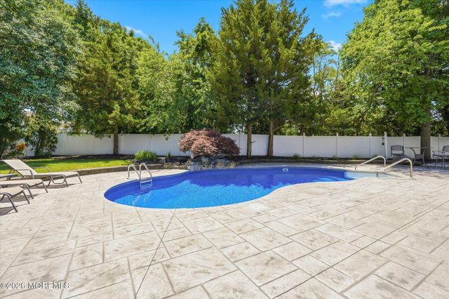 756 Opatut Court, Toms River, NJ 08753