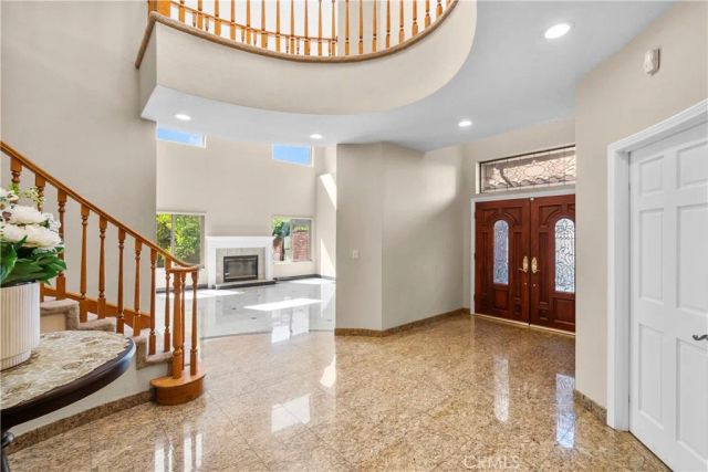 6056 Lake Lindero, Agoura Hills, CA 91301