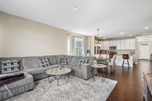 3747 Terra Vista Path, Chaska, MN 55318