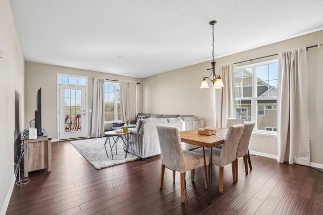 3747 Terra Vista Path, Chaska, MN 55318