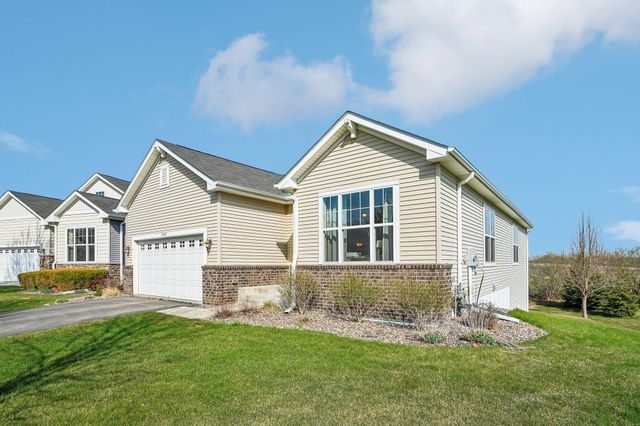 3747 Terra Vista Path, Chaska, MN 55318