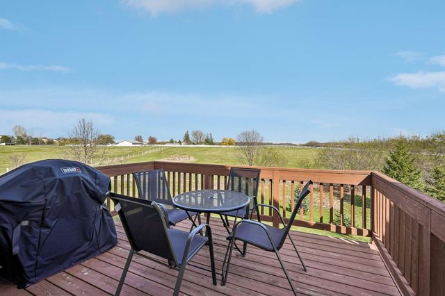 3747 Terra Vista Path, Chaska, MN 55318