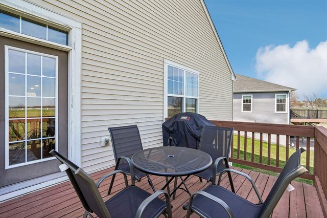 3747 Terra Vista Path, Chaska, MN 55318