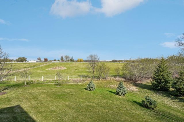 3747 Terra Vista Path, Chaska, MN 55318