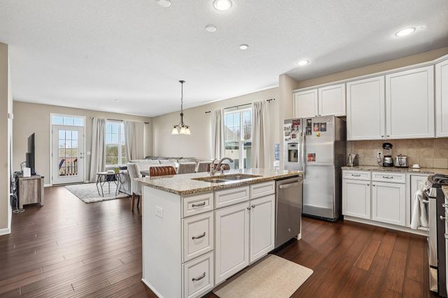 3747 Terra Vista Path, Chaska, MN 55318