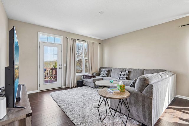 3747 Terra Vista Path, Chaska, MN 55318