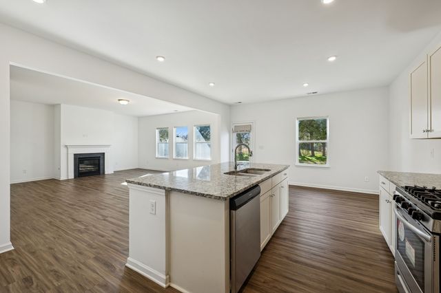 122 Gatwick Dr, Lebanon, TN 37087