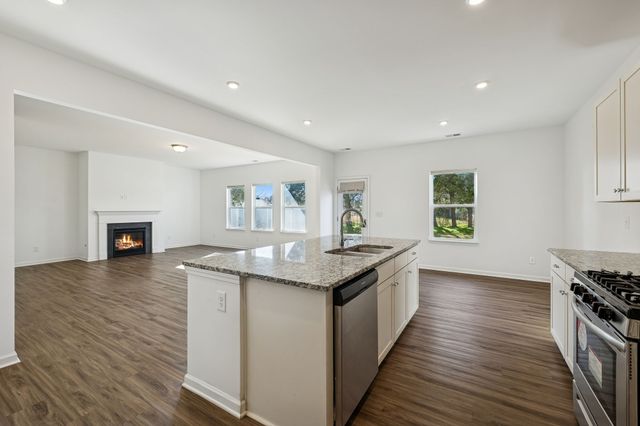 122 Gatwick Dr, Lebanon, TN 37087