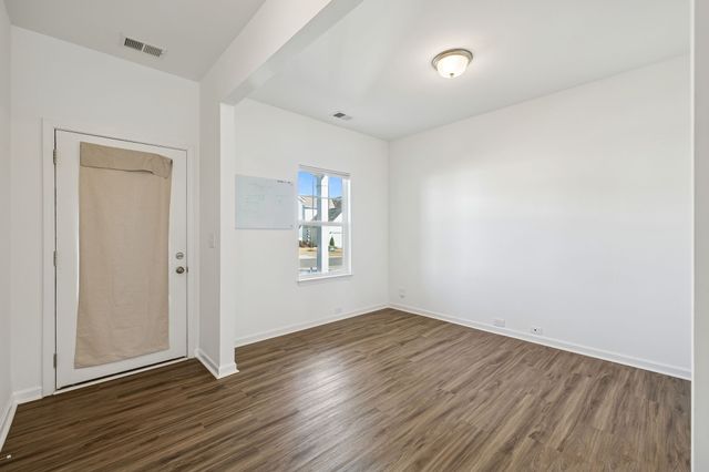 122 Gatwick Dr, Lebanon, TN 37087