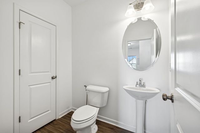 122 Gatwick Dr, Lebanon, TN 37087