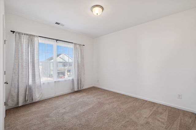 122 Gatwick Dr, Lebanon, TN 37087