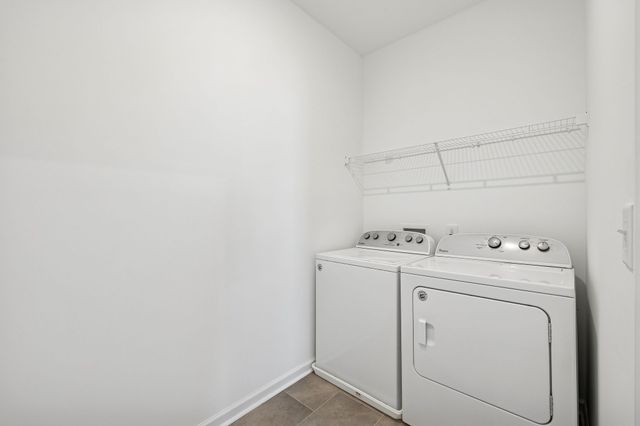 122 Gatwick Dr, Lebanon, TN 37087