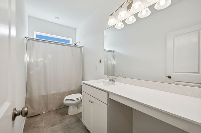 122 Gatwick Dr, Lebanon, TN 37087