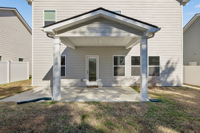 122 Gatwick Dr, Lebanon, TN 37087