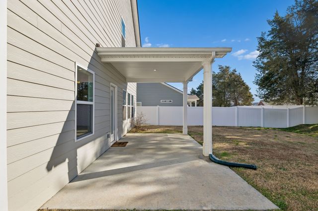 122 Gatwick Dr, Lebanon, TN 37087