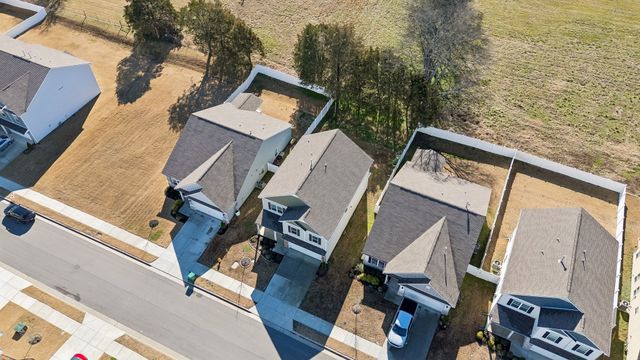 122 Gatwick Dr, Lebanon, TN 37087