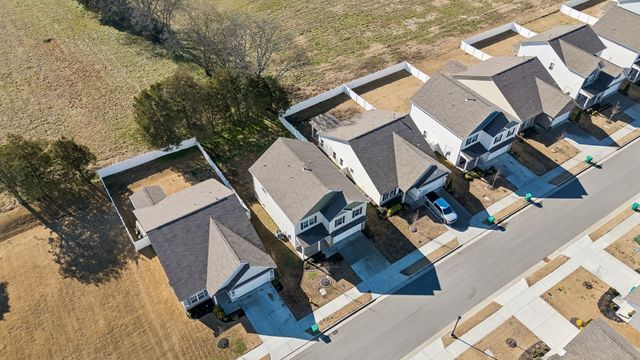 122 Gatwick Dr, Lebanon, TN 37087