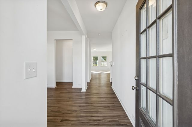 122 Gatwick Dr, Lebanon, TN 37087