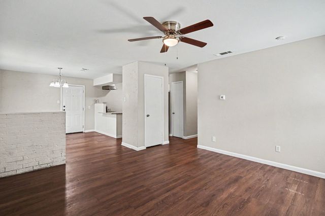 809 E Bovell Street, Crowley, TX 76036