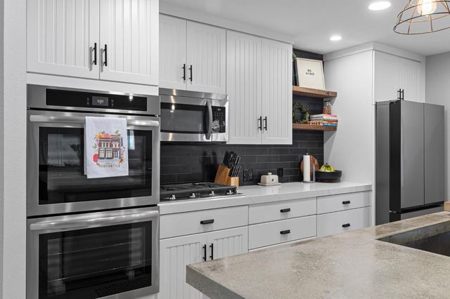 2355 El Capitan Dr, Turlock, CA 95380