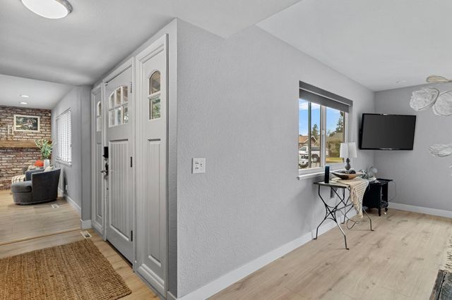 2355 El Capitan Dr, Turlock, CA 95380