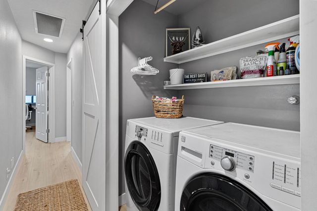 2355 El Capitan Dr, Turlock, CA 95380