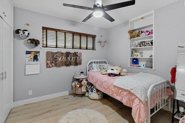 2355 El Capitan Dr, Turlock, CA 95380