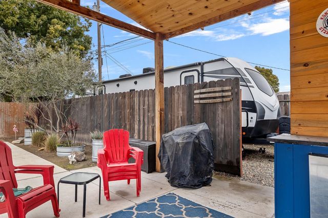 2355 El Capitan Dr, Turlock, CA 95380