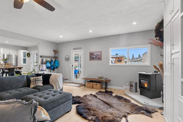 2355 El Capitan Dr, Turlock, CA 95380