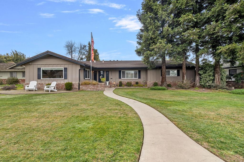 2355 El Capitan Dr, Turlock, CA 95380