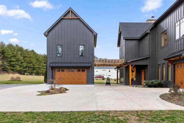 763 Us-127, Signal Mountain, TN 37377