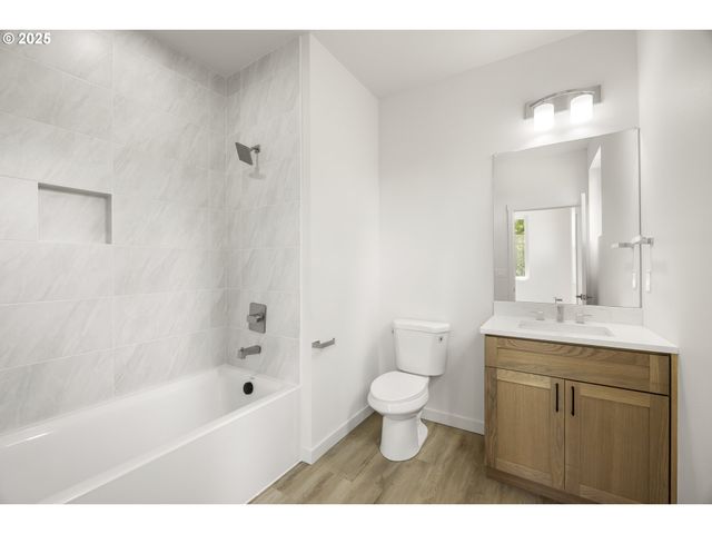 5868 N MISSOURI Ave 5, Portland, OR 97217