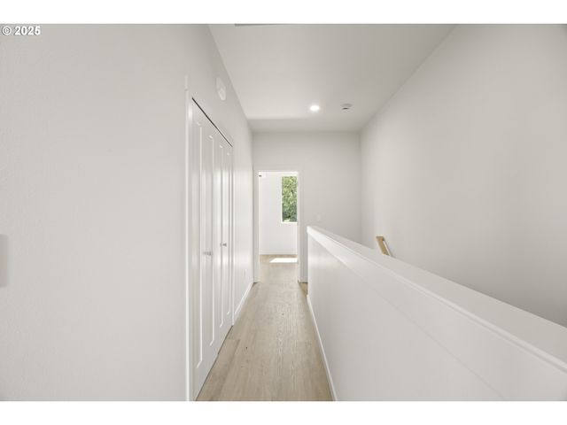 5868 N MISSOURI Ave 5, Portland, OR 97217