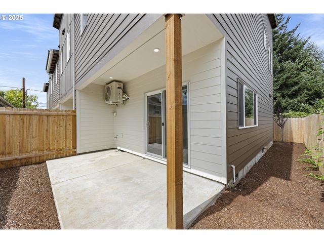 5868 N MISSOURI Ave 5, Portland, OR 97217