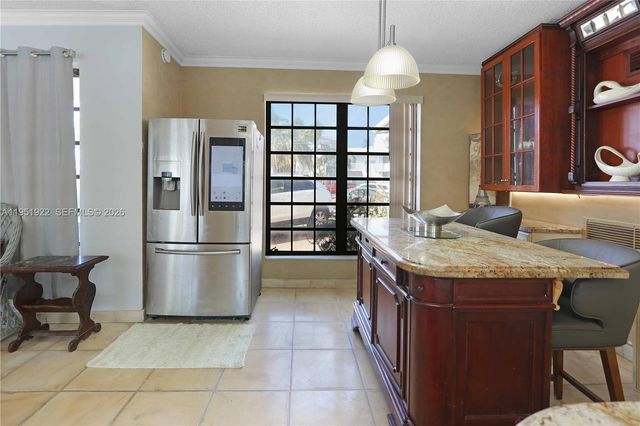 910 N 14th Ct, Hollywood, FL 33020