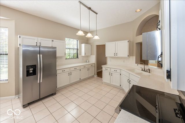 11179 Avery Row, Fishers, IN 46038