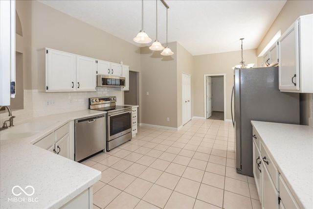 11179 Avery Row, Fishers, IN 46038